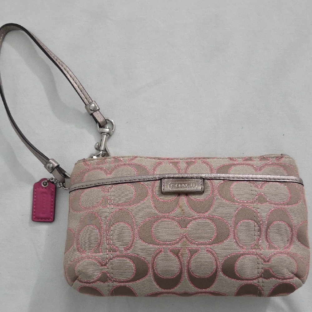 COACH Signature Pink and Tan Wristlet🧿